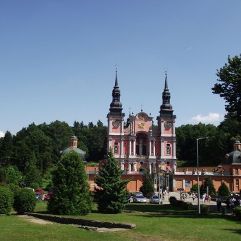PASLAPČIŲ EKSPEDICIJA: HITLERIO BŪSTINĖ, GOTIKINĖ PILIS IR ŠVENTALIEPTĖ